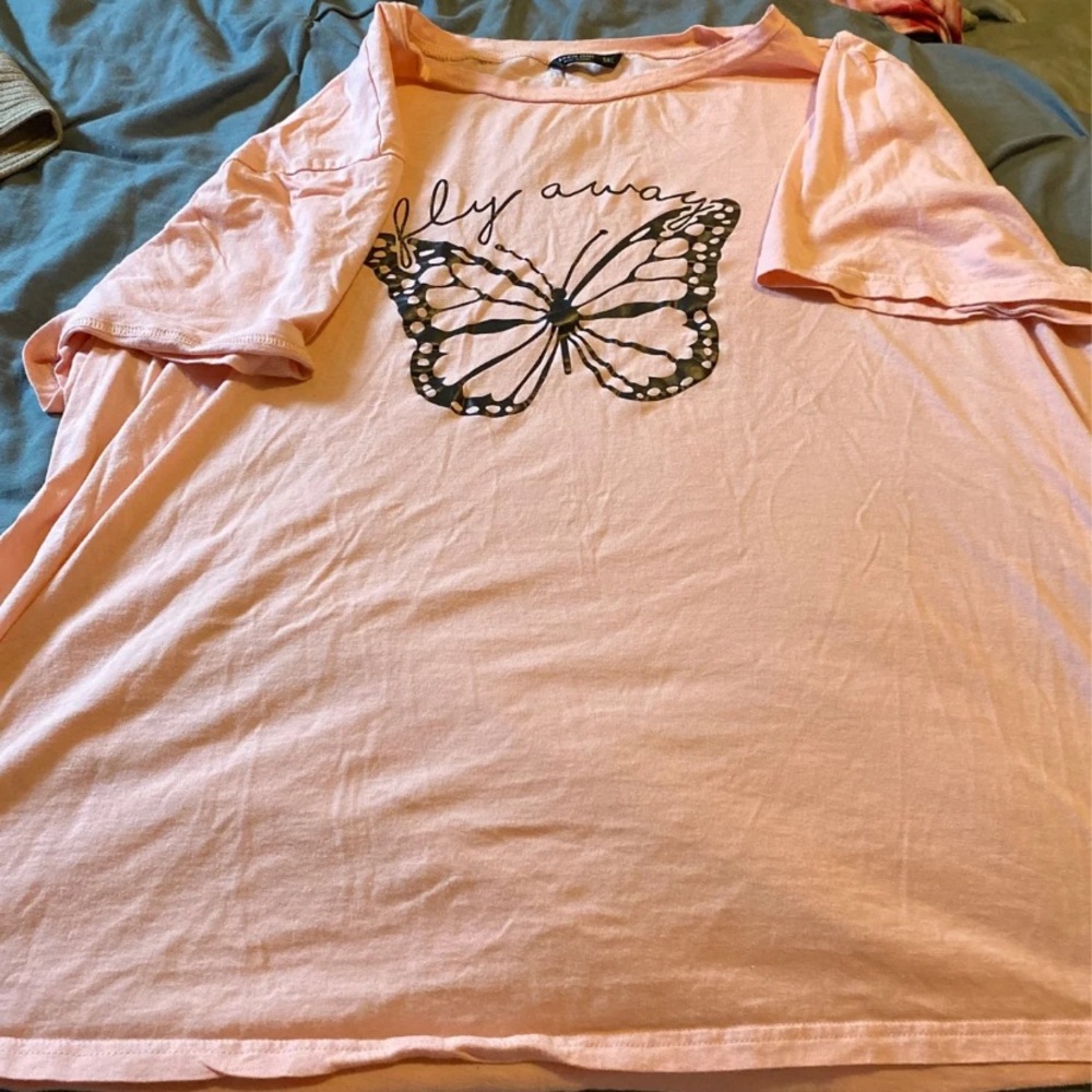 Graphic Tee - Fly Away